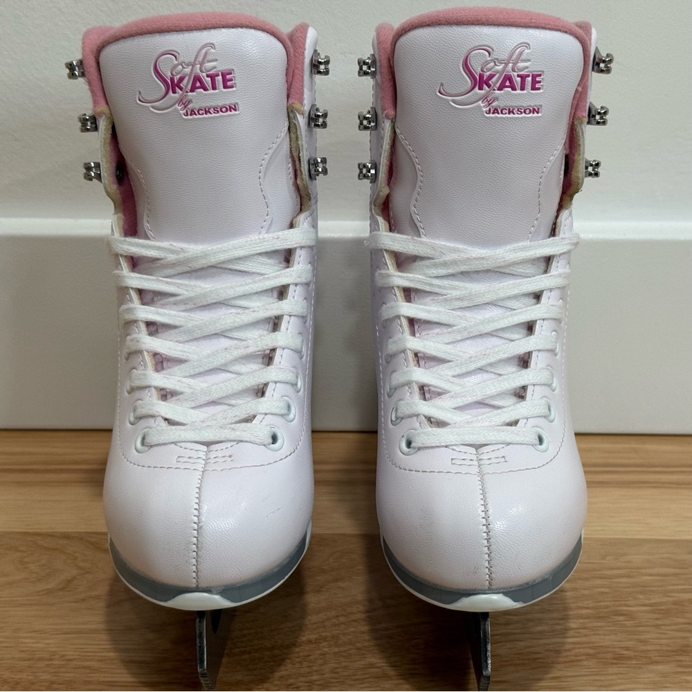 Jackson Finesse JS180 Girls Ladies White Figure Ice Skates Size 3